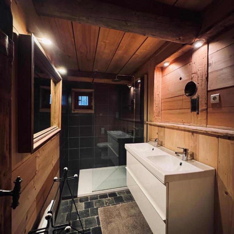 Warm and Stylish Boutique Lodge L'Etoile de Savoie - Chalet 3 Chambres - 33
