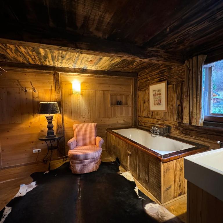 Warm and Stylish Boutique Lodge L'Etoile de Savoie - Chalet 3 Chambres - 21