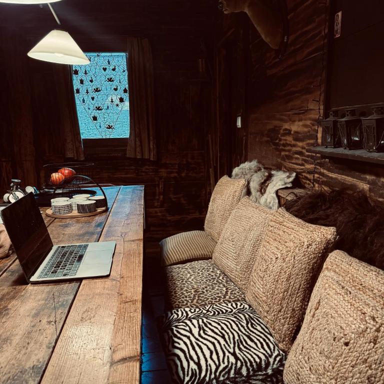 Warm and Stylish Boutique Lodge L'Etoile de Savoie - Chalet 3 Chambres - 13