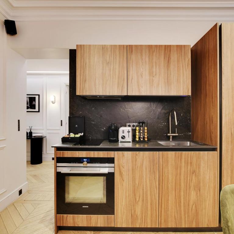 TheLander - Champs Elysées Serviced Apartments - Three-Bedroom Apartment - 8