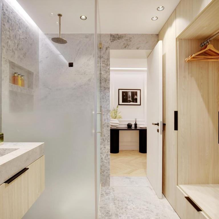 TheLander - Champs Elysées Serviced Apartments - Three-Bedroom Apartment - 23