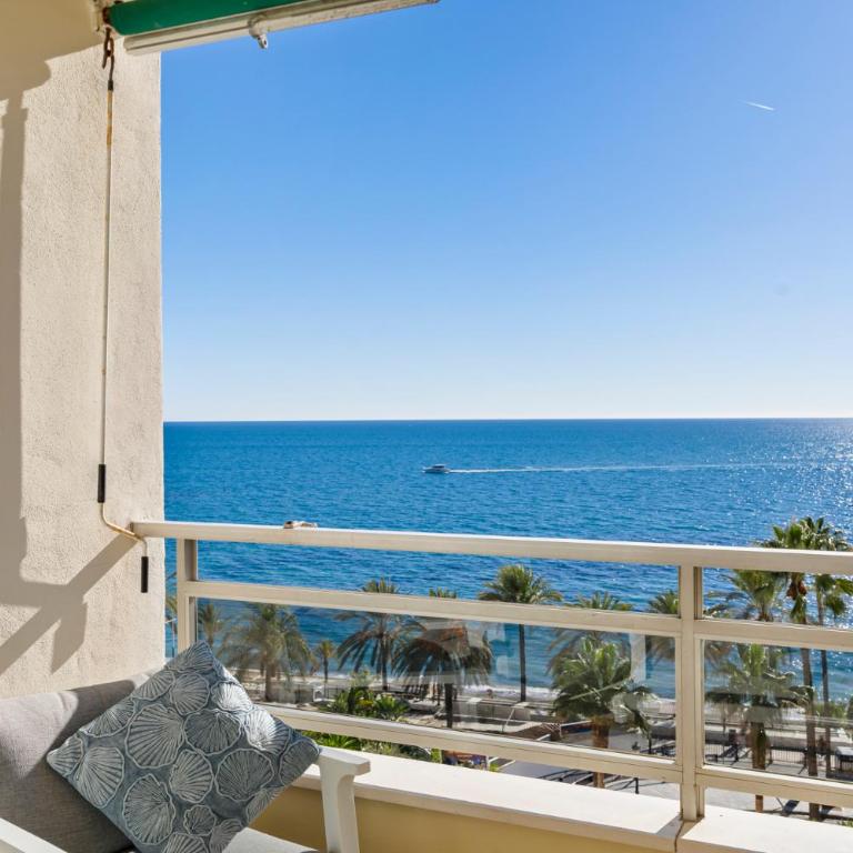 Beach front apartment with pool - Apartamento de 2 dormitorios - 16