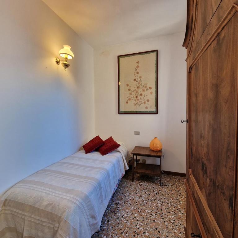 Veneziacentopercento Rooms - Camera Budget con Bagno in Comune - 12