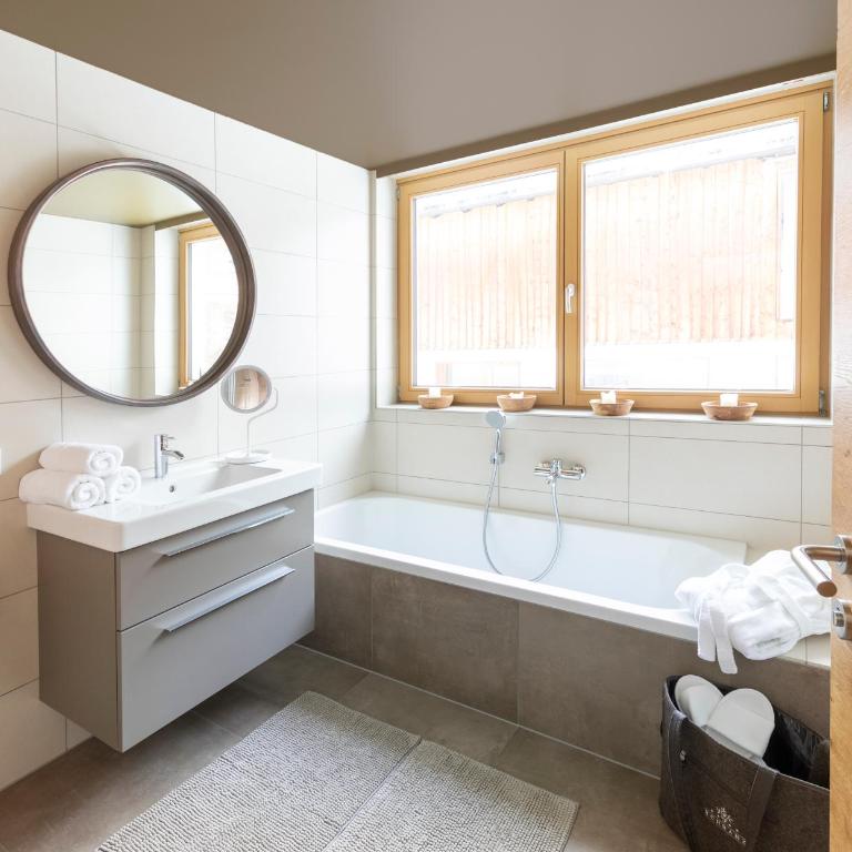 Hotel Sunora - Ski In Ski Out - Formerly Hotel Schranz - Superior Suite - 4