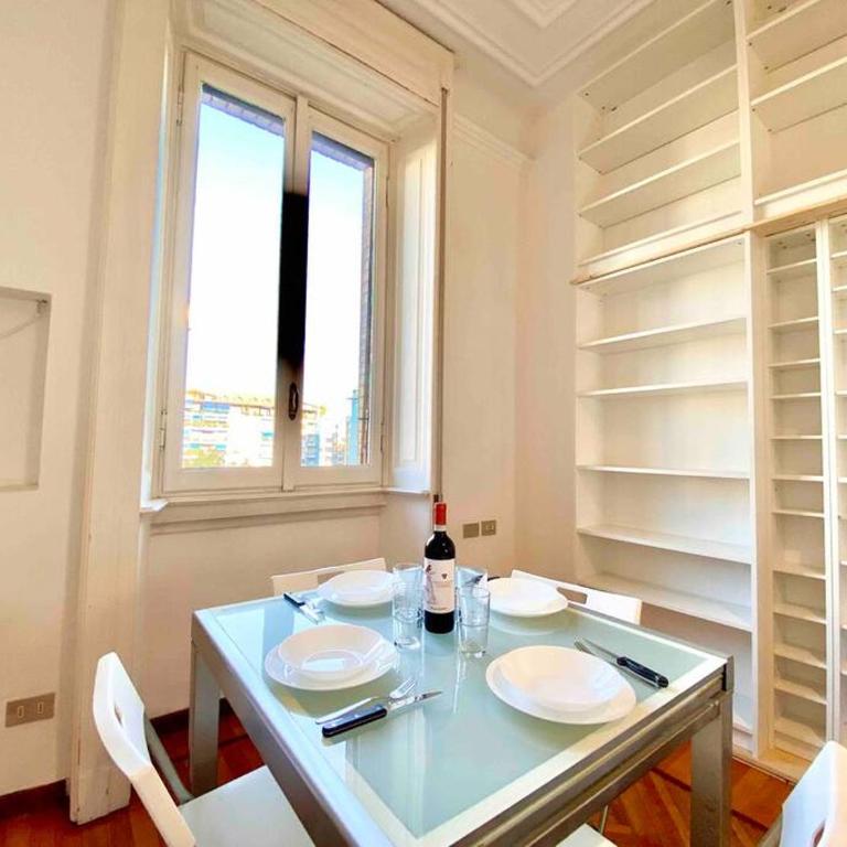 [In centro]10 minuti dal duomo - Appartamento con 1 Camera da Letto - 10