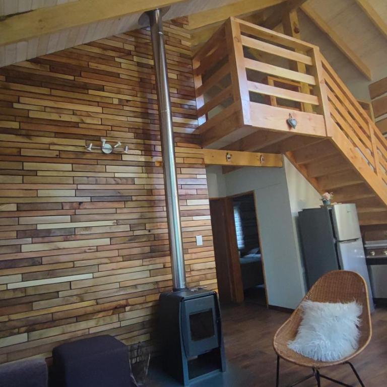 Cabaña Bosque Río - Three-Bedroom House - 12
