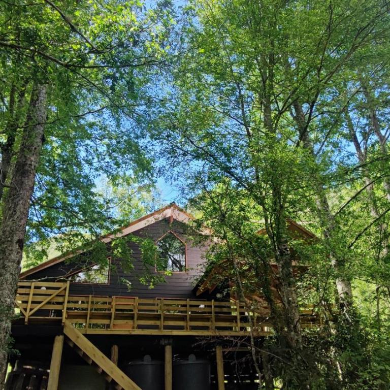 Cabaña Bosque Río - Three-Bedroom House - 17