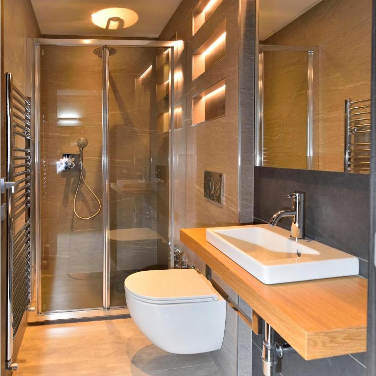 Epic Rooftop Terrace overlooking Civita valley - Two-Bedroom Apartment - 8