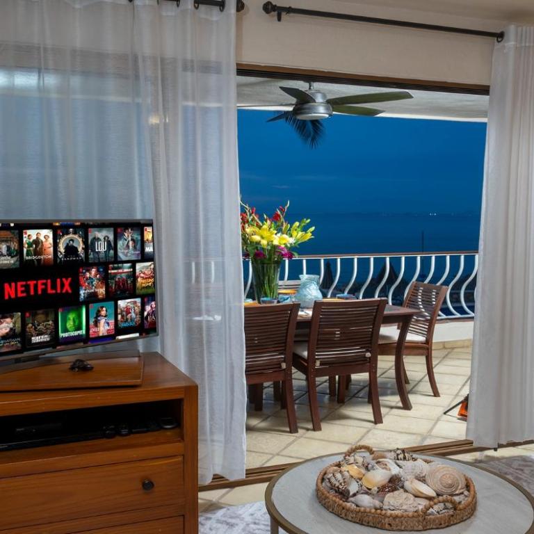 Ocean Front, 3 bedroom, 3 bathroom, Casa Natalia, Playa Esmeralda - Apartamento de 3 dormitorios - 14