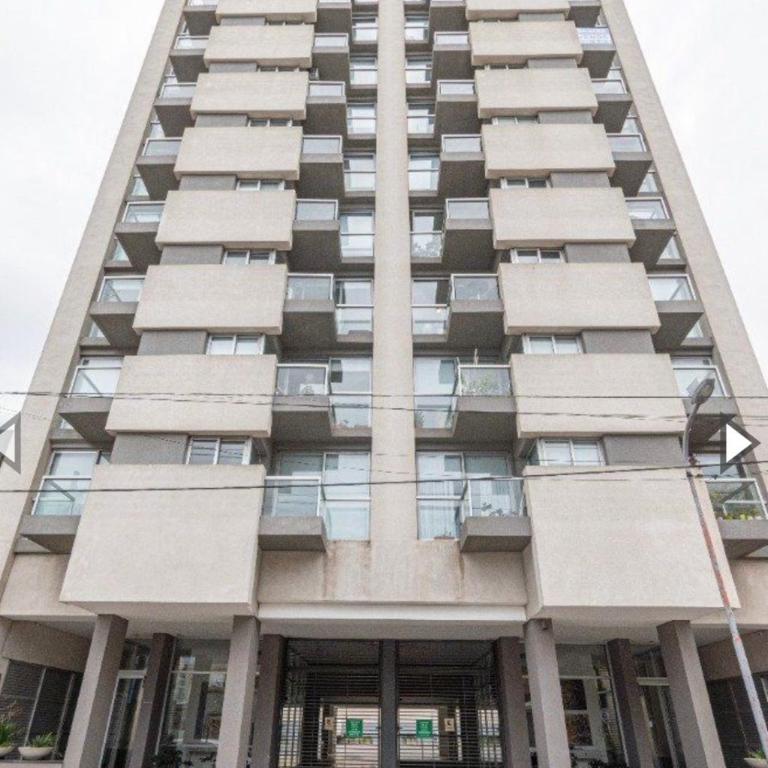 Depto con cochera, pileta y gimnasio - Apartamento de 1 dormitorio - 19