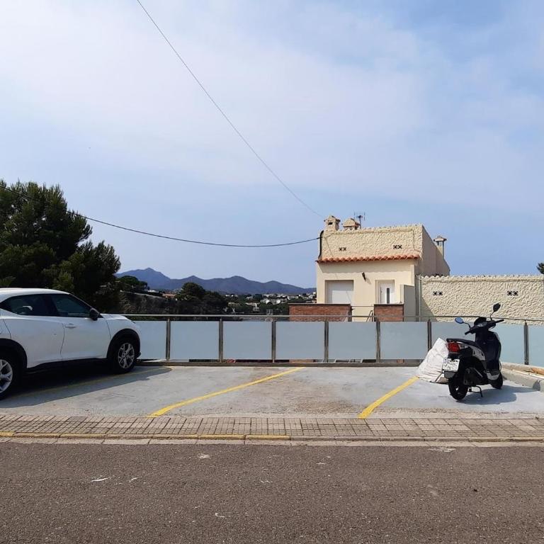 Apartamento con vistas al mar, se admiten mascotas y aparcamiento en Llançà - ES-170-15 - Apartamento - 4