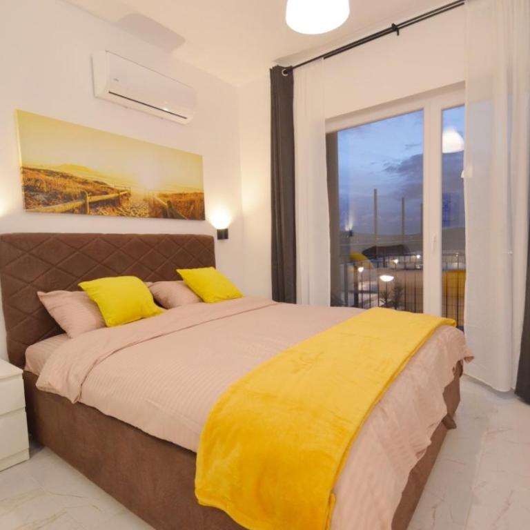 Residence Spa Apartments DUB - Studio with Pool View - 1