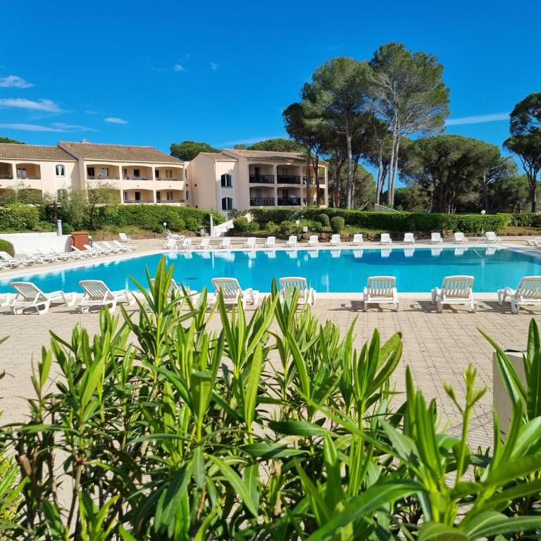 Studio 4P vue piscine St Raphaël Valescure - Au cœur des Golfs - Studio mit Poolblick - 1