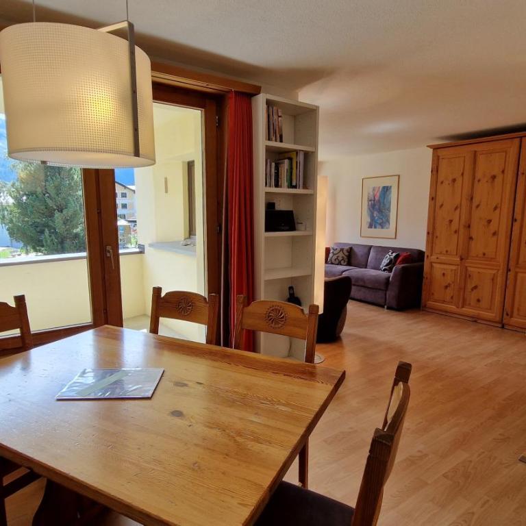 Chesa Bellaval, Haus la Vuolp 2 1 2-Zimmerwohnung - Apartment mit Blick auf die Berge - 1