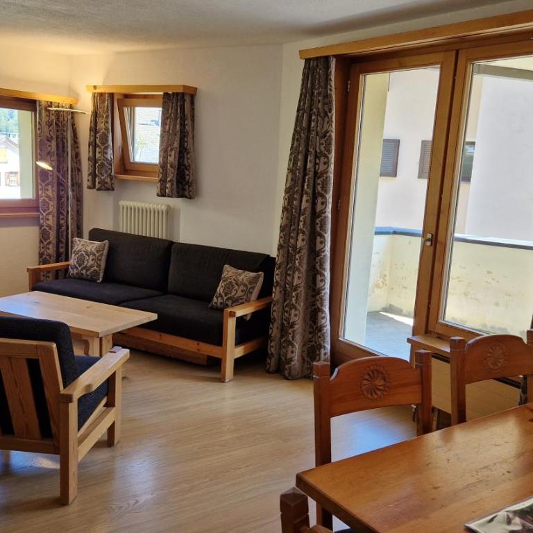 Chesa Bellaval, Haus la Vuolp 3 1 2-Zimmerwohnung - Apartment mit Blick auf die Berge - 1