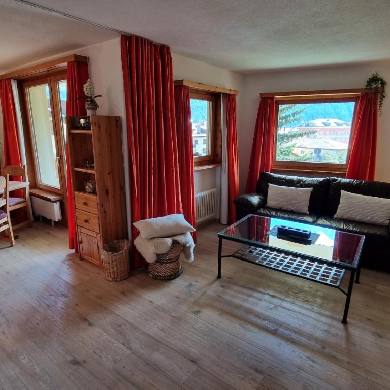 Chesa Bellaval, Haus la Vuolp 2 1 2-Zimmerwohnung - Apartment mit Blick auf die Berge - 1