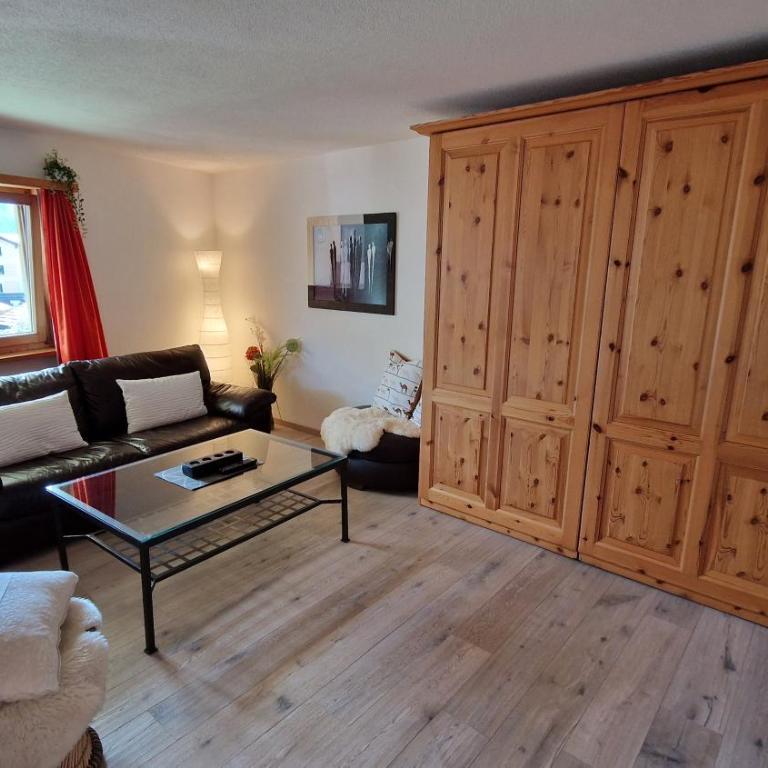 Chesa Bellaval, Haus la Vuolp 2 1 2-Zimmerwohnung - Apartment mit Blick auf die Berge - 2