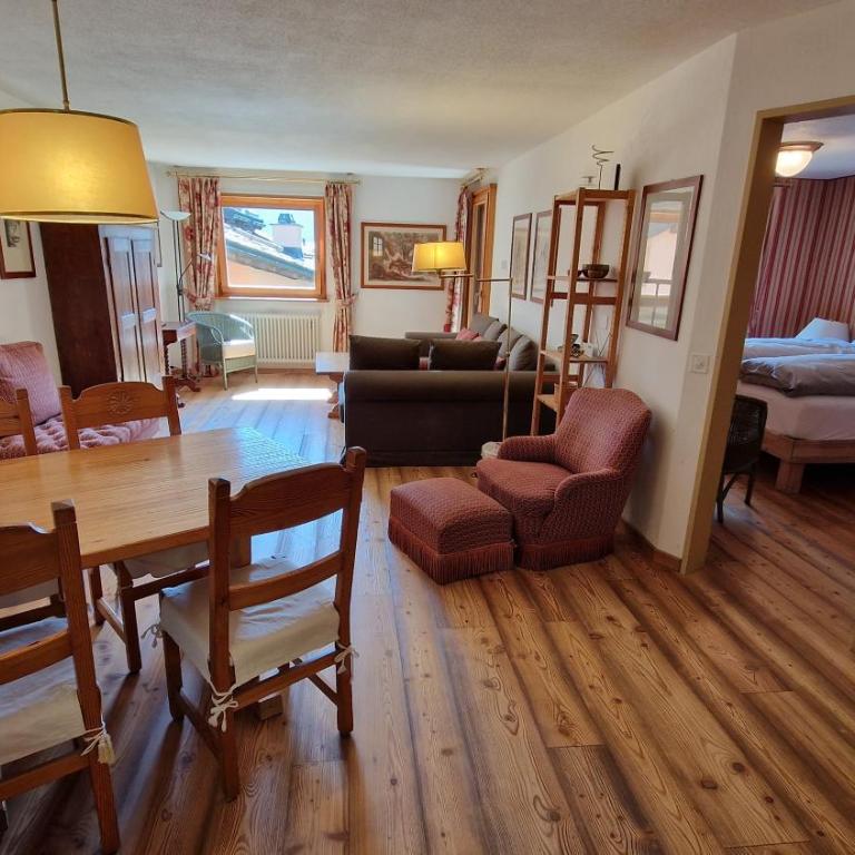 Chesa Bellaval, Haus Rizza Zwei Zimmerwohnung - Apartment mit Blick auf die Berge - 1
