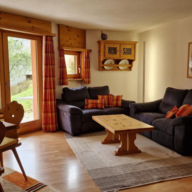 Chesa Bellaval, Haus Leivra 2 1 2-Zimmerwohnung - Apartment mit Blick auf die Berge - 1