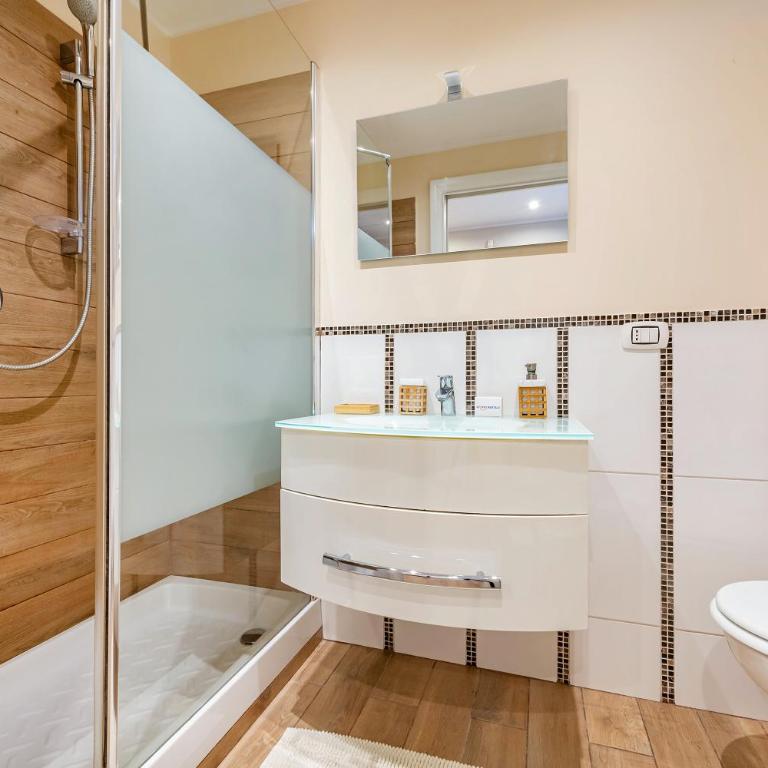 Levante Home in the centre of Bari - Happy Rentals - Apartment with Balcony - 5