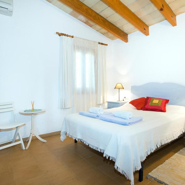 Owl Booking Villa Llenaire Petit - 3 Min Drive to the Beach - Villa with Garden View - 10