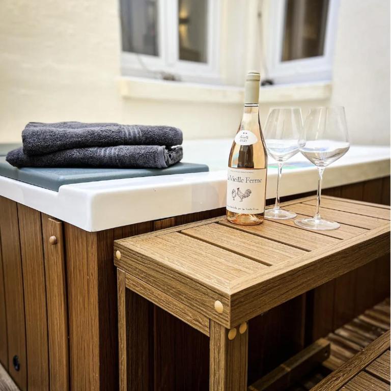 Suite luxueuse avec jardin privatif et jacuzzi - Appartement 1 Chambre - 2