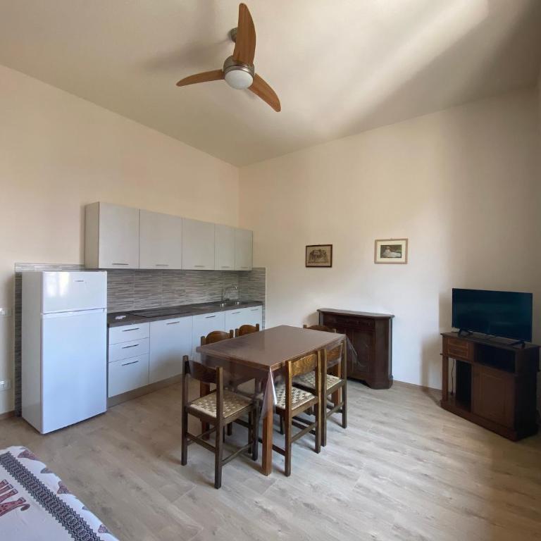 IACO - Appartamento con 2 Camere da Letto - 1