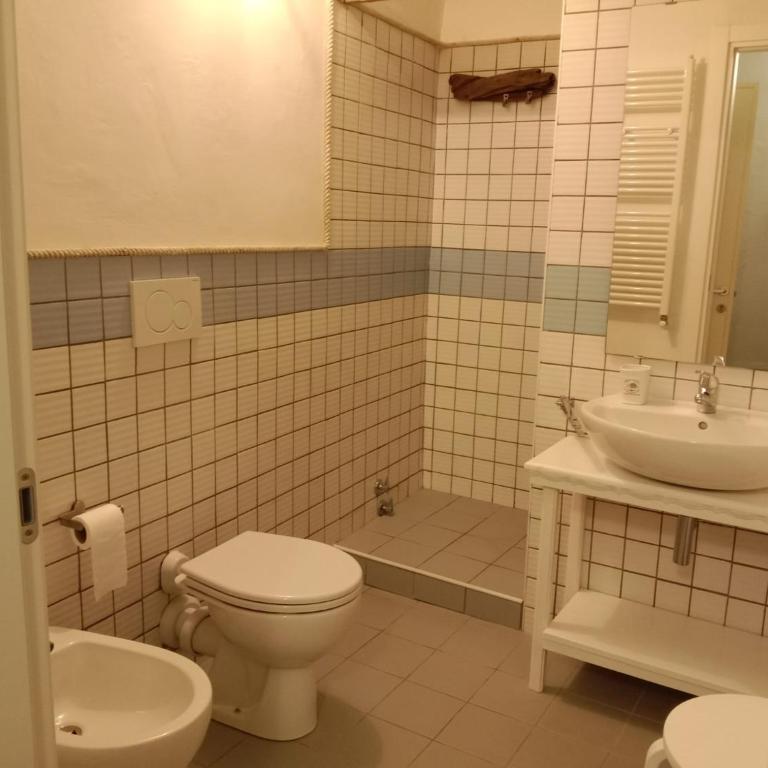 DEMIVIE GUESTHOUSE - Camera Matrimoniale con Bagno Privato - 4