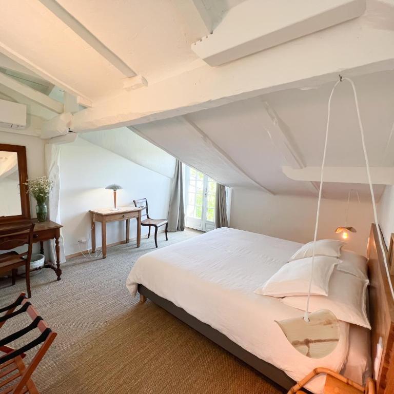 Casaviel - Chambre Double - Vue sur Jardin - 6