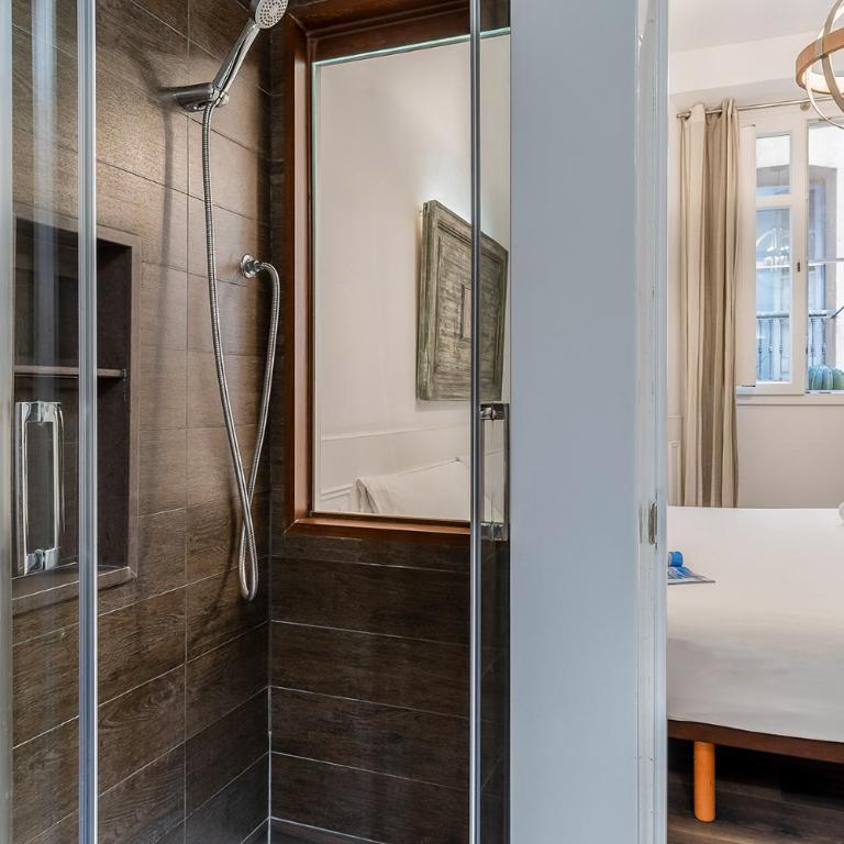 Enjoybcn Tallers Apartment - Deluxe Apartment - 19