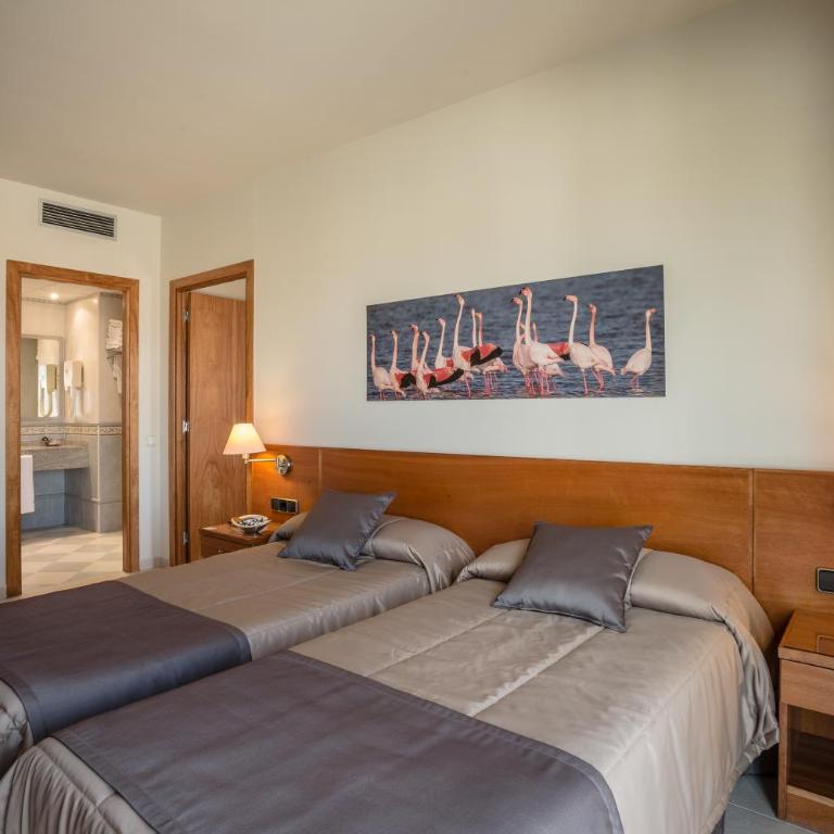 Hotel Rull - Triple Room - 2