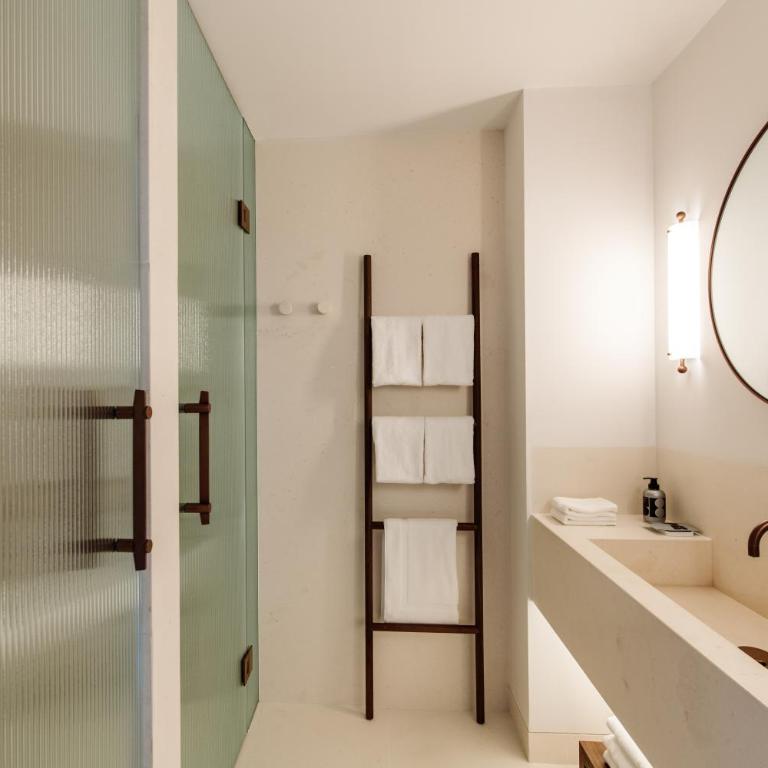 The Standard, Ibiza - Habitación Deluxe con cama extragrande - 3