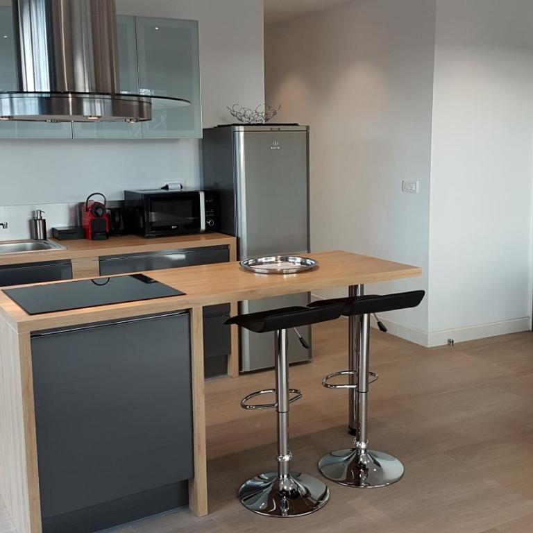 HPC Suites - Cassis Centre - Parking Securisé et Piscine Chauffée - Appartement 1 Chambre - Vue sur Mer - 4