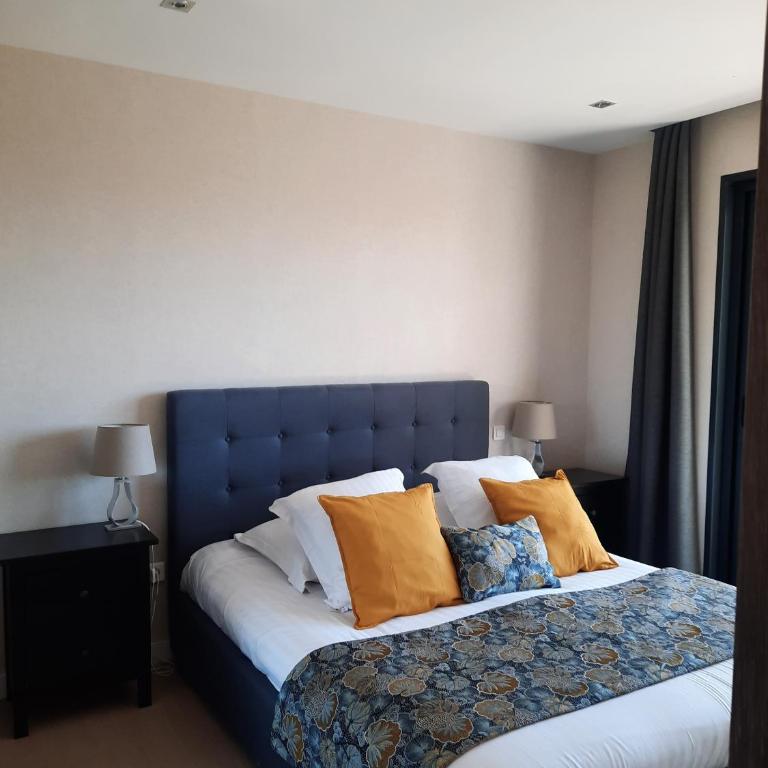 HPC Suites - Cassis Centre - Parking Securisé et Piscine Chauffée - Appartement 1 Chambre - Vue sur Mer - 9