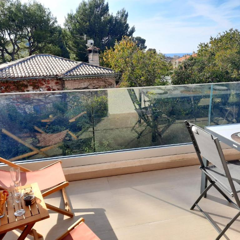 HPC Suites - Cassis Centre - Parking Securisé et Piscine Chauffée - Appartement 1 Chambre - Vue sur Mer - 16