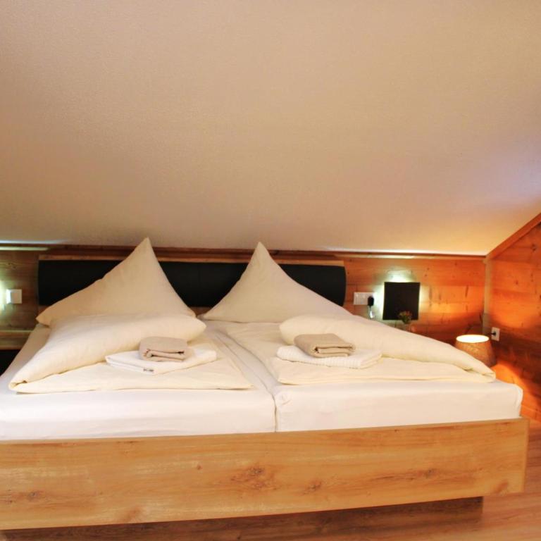 Landhaus Heidi Top 5 - Penthouse-Apartment - 6