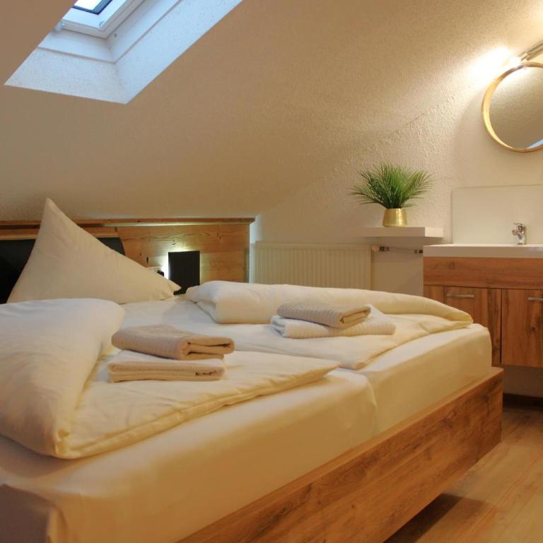 Landhaus Heidi Top 5 - Penthouse-Apartment - 8