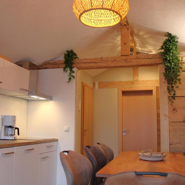 Landhaus Heidi Top 5 - Penthouse-Apartment - 12