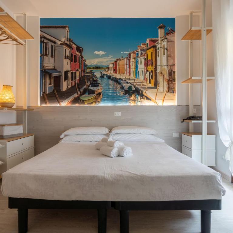 Hotel Germania - Superior Family Room - 11