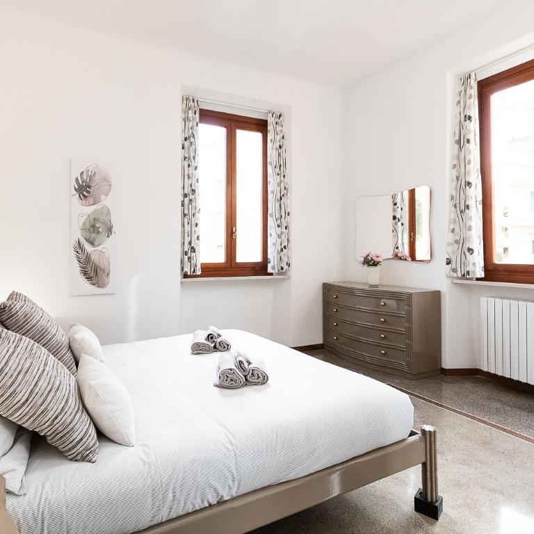 [200 Mt dal centro] La Piazzetta - Appartamento con 3 Camere da Letto - 3