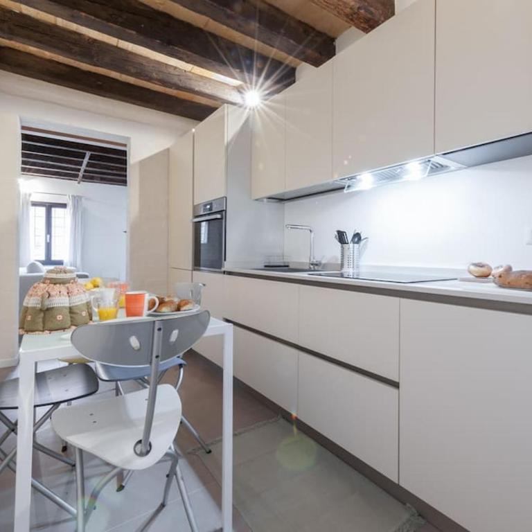 Ca' Ferrando, brand new apartment, experienced host! - Two-Bedroom Apartment - 29
