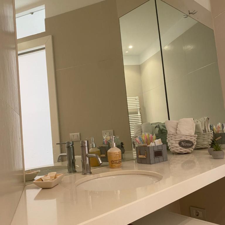 Labanca's Luxury center - Two-Bedroom House - 40