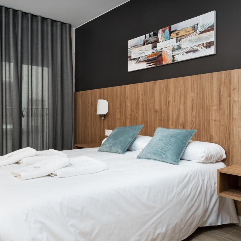 Apartamentos Torre del Reloj - Apartamento de 2 dormitorios - 12