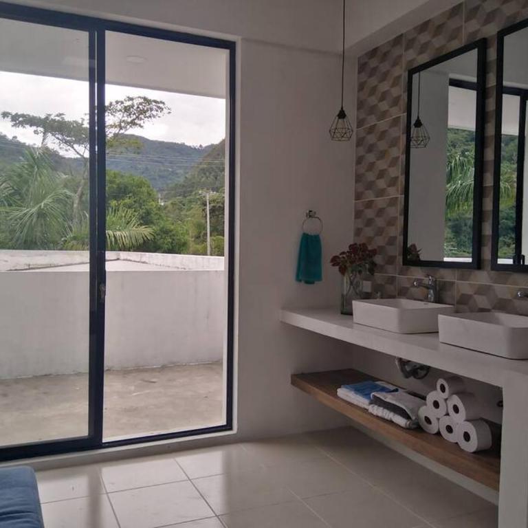 Acogedora Casa de campo en la Vega - Four-Bedroom House - 22