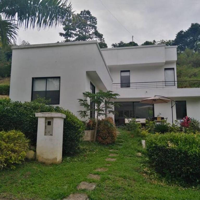 Acogedora Casa de campo en la Vega - Four-Bedroom House - 23