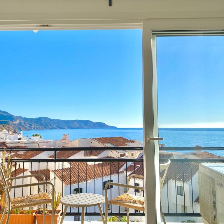 Modern apartment stunning sea views and pool - Apartamento de 2 dormitorios - 14