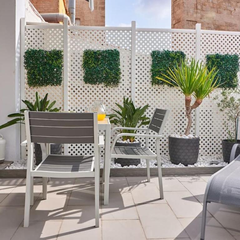 Sunny Cozy Penthouse with a Terrace at Plaza del Carmen - One-Bedroom Apartment - 21