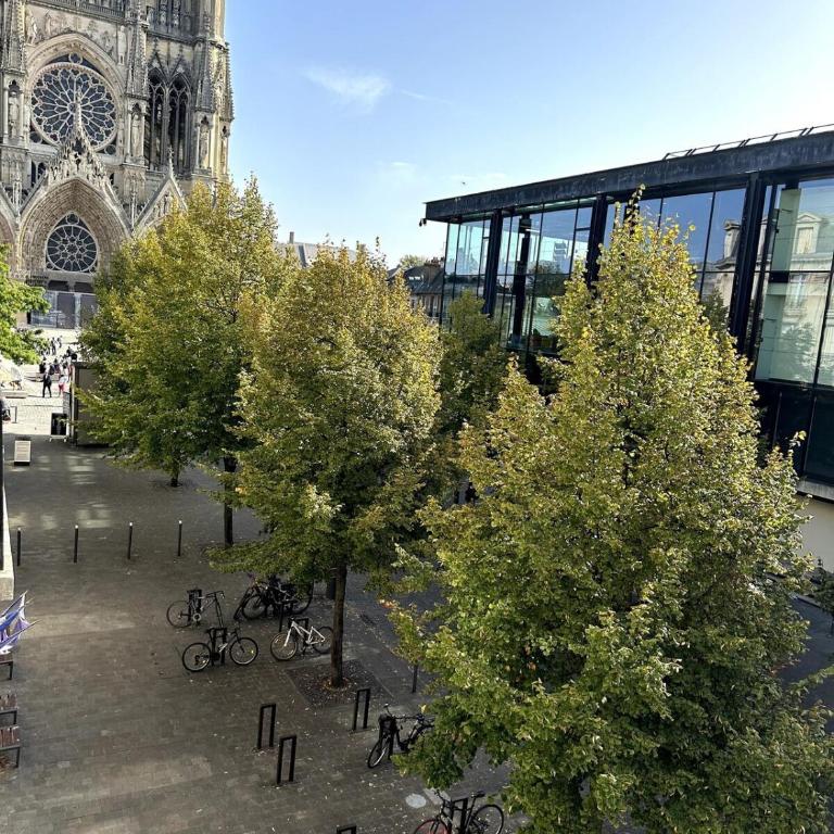 Le Grand Rockefeller Parvis de la Cathédrale de Reims - Appartement 3 Chambres - 38