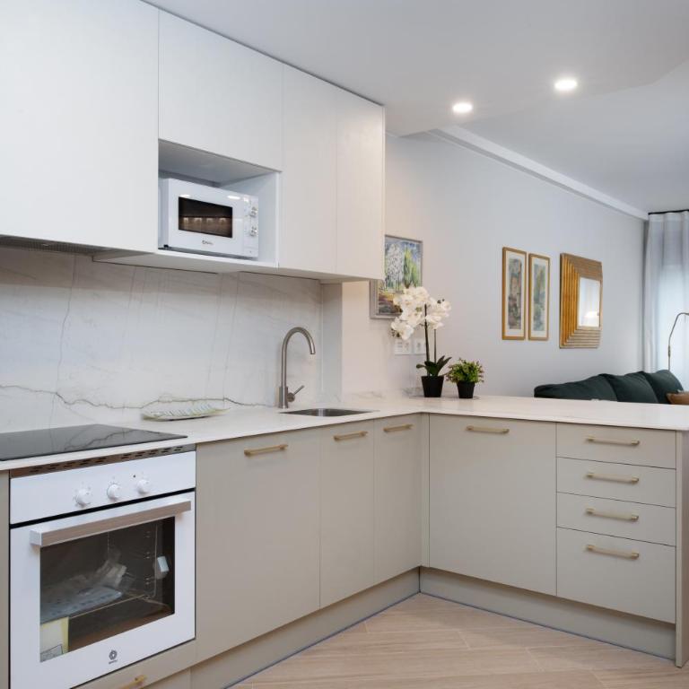 Apartamentos Torre del Reloj - Apartamento de 2 dormitorios - 12