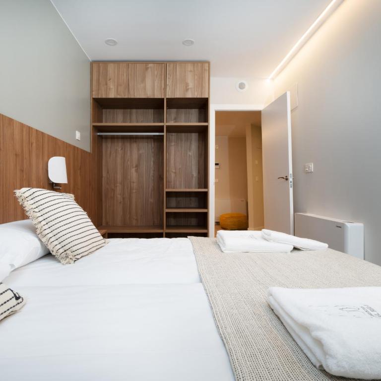 Apartamentos Torre del Reloj - Apartamento de 2 dormitorios - 17
